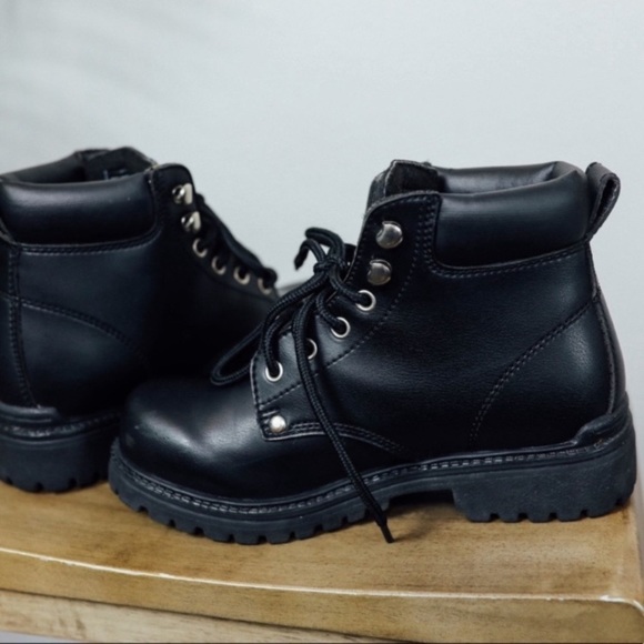 State Street Ankle Boot

A453210 - Picture 8 of 10